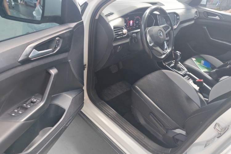 Used Volkswagen Tacqua 2020 1.5L Automatic Yue Driver Seat