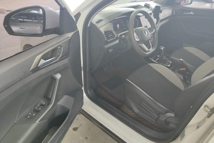 Used Volkswagen Tacqua 2020 1.5L Automatic Yue Driver Seat