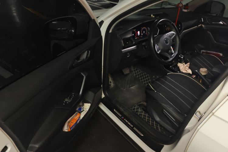 Used Volkswagen Tacqua 2020 1.5L Automatic Yue Driver Seat