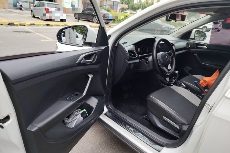 Used Volkswagen Tacqua 2020 1.5L Automatic Yue Driver Seat