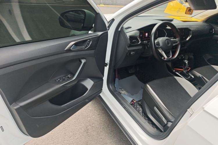 Used Volkswagen Tacqua 2020 1.5L Automatic Yue Driver Seat