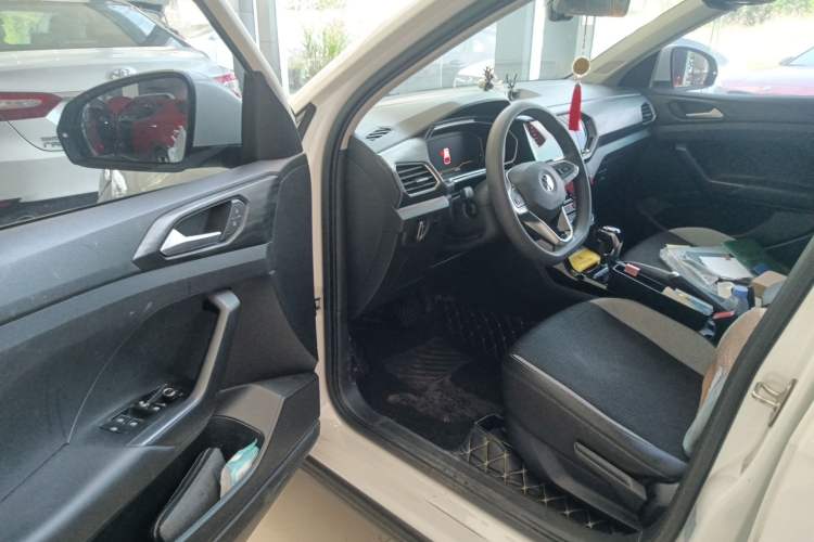Used Volkswagen Tacqua 2020 1.5L Automatic Yue Driver Seat