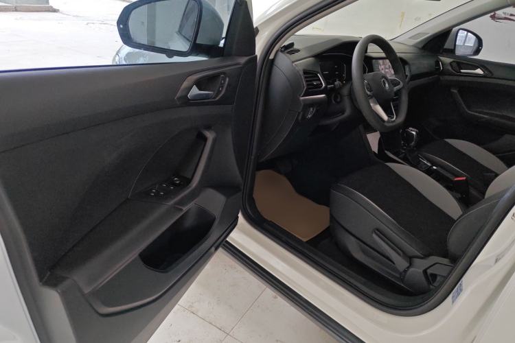 Used Volkswagen Tacqua 2020 1.5L Automatic Yue Driver Seat
