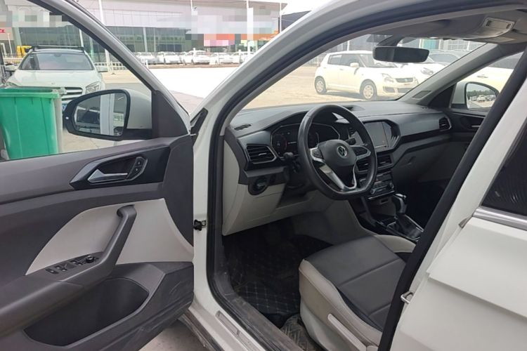 Used Volkswagen Tacqua 2020 280TSI DSG EnjoyPro Driver Seat