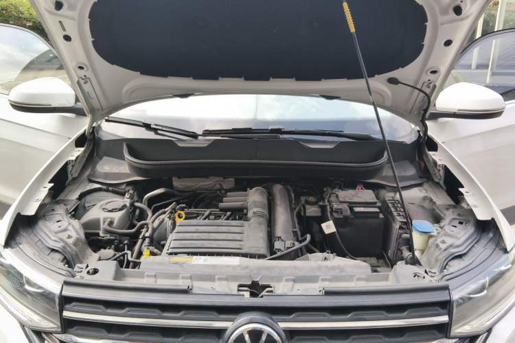 Used Volkswagen Tacqua 2020 280TSI DSG EnjoyPro Engine Bay