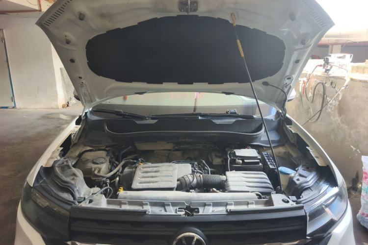 Used Volkswagen Tacqua 2020 1.5L Automatic Shang Engine Bay