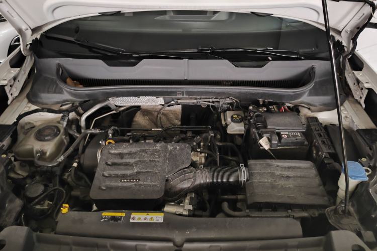 Used Volkswagen Tacqua 2020 1.5L Automatic R-Line Engine Bay