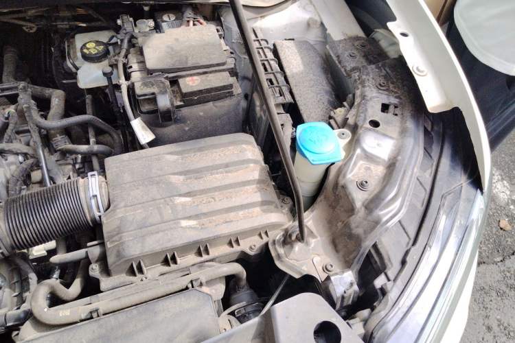 Used Volkswagen Tacqua 2020 1.5L Automatic Yue Engine Bay Left