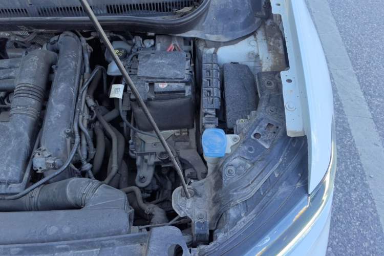 Used Volkswagen Tacqua 2020 280TSI DSG R-Line Engine Bay Left