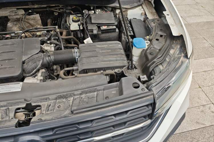Used Volkswagen Tacqua 2020 1.5L Automatic Yue Engine Bay Left