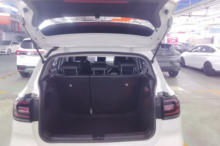 Used Volkswagen Tacqua 2020 1.5L Automatic Yue Engine Bay