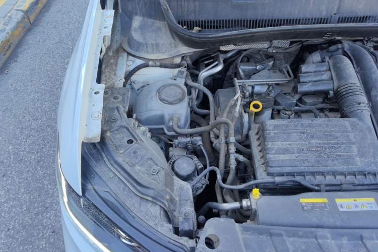 Used Volkswagen Tacqua 2020 280TSI DSG R-Line Engine Bay Right