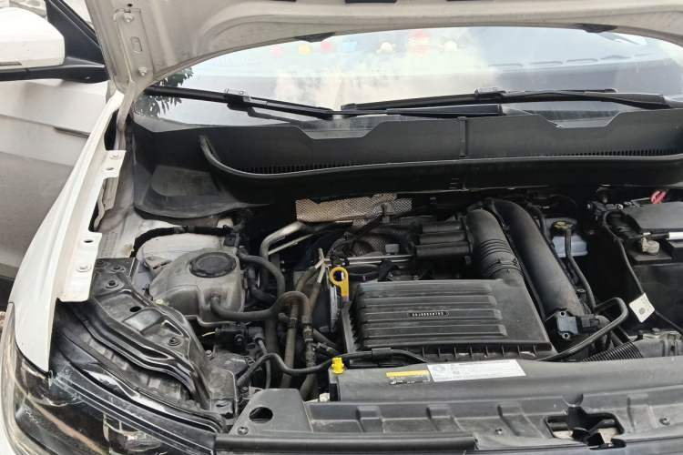 Used Volkswagen Tacqua 2020 280TSI DSG EnjoyPro Engine Bay Right