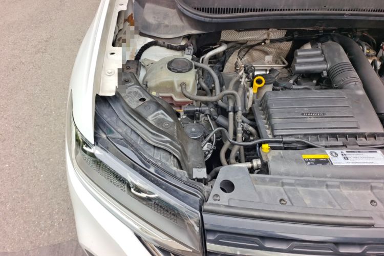 Used Volkswagen Tacqua 2020 280TSI DSG EnjoyPro Engine Bay Right