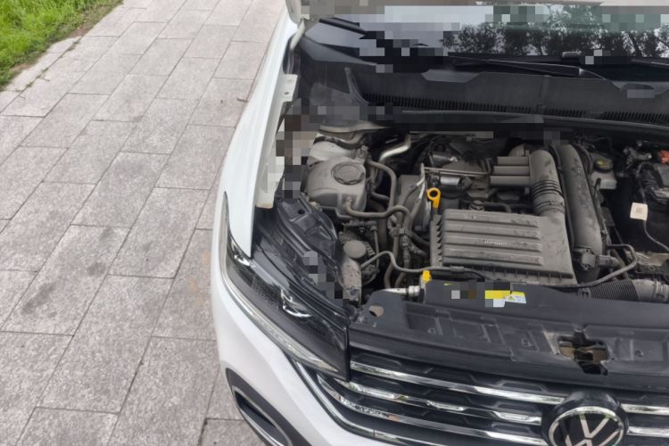 Used Volkswagen Tacqua 2020 280TSI DSG EnjoyPro Engine Bay Right