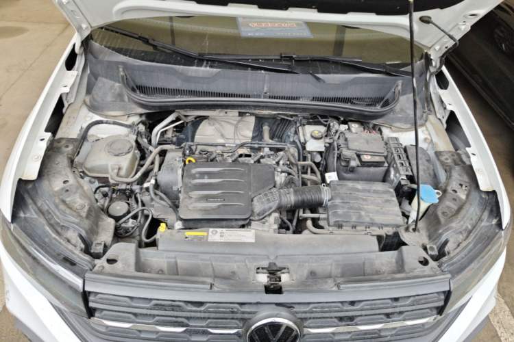 Used Volkswagen Tacqua 2020 1.5L Automatic Shang Engine Bay