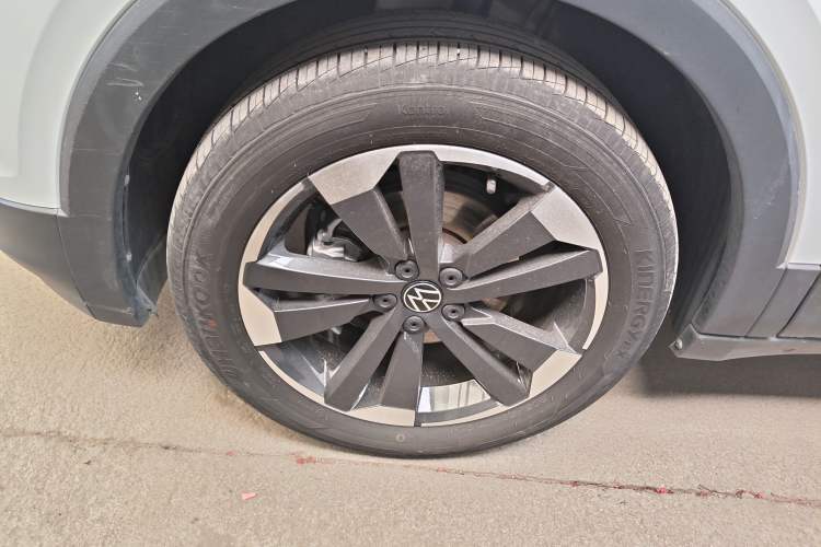 Used Volkswagen Tacqua 2020 280TSI DSG R-Line Exterior 4