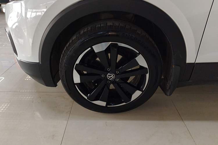 Used Volkswagen Tacqua 2020 1.5L Automatic Yue Exterior 4