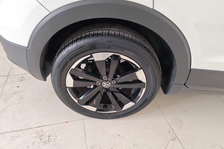 Used Volkswagen Tacqua 2020 1.5L Automatic Yue Exterior 5