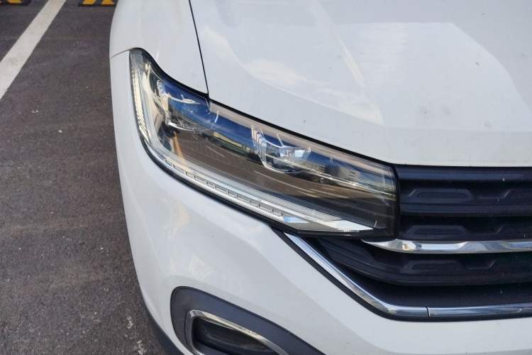 Used Volkswagen Tacqua 2020 1.5L Automatic Yue Exterior 6