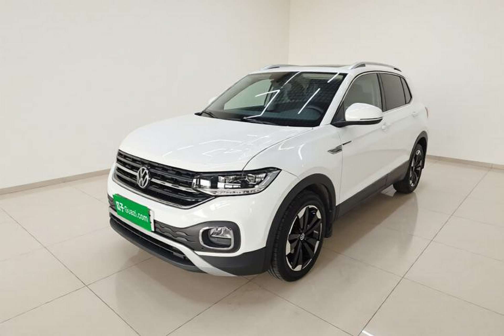 Used Volkswagen Tacqua 2020 1.5L Automatic Yue Front Left 45 Deg