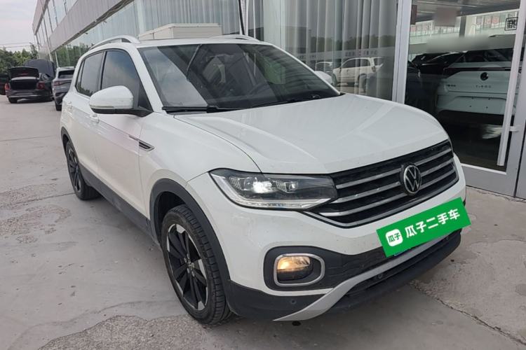 Used Volkswagen Tacqua 2020 280TSI DSG EnjoyPro Front Right 45 Deg