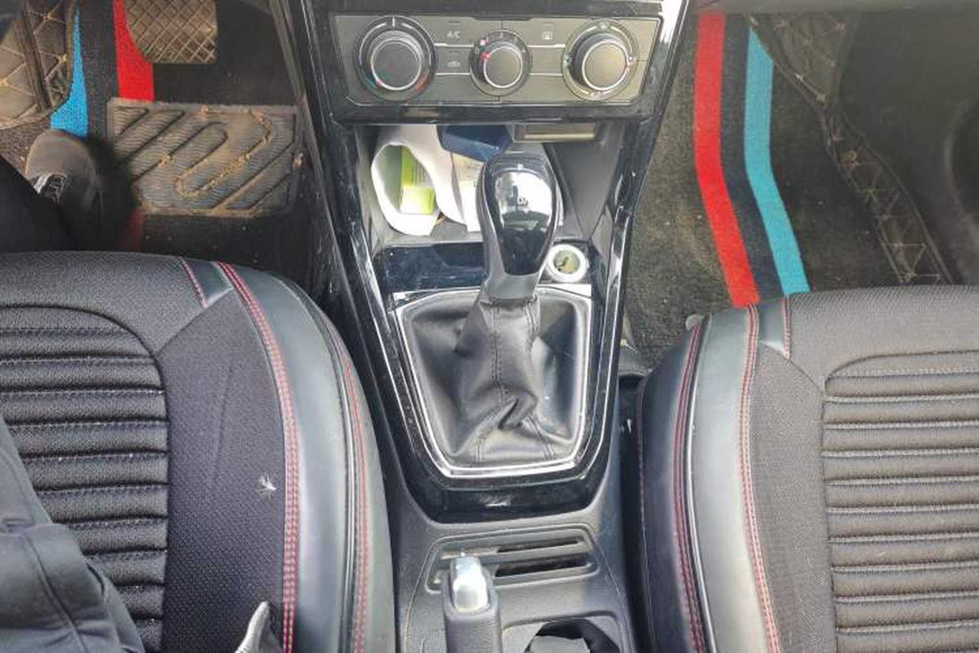Used Volkswagen Tacqua 2020 1.5L Automatic Yue Gear Lever