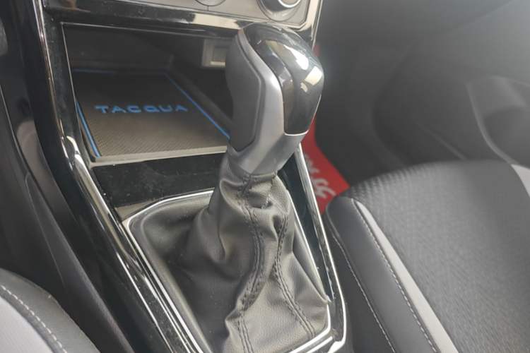 Used Volkswagen Tacqua 2020 1.5L Automatic Yue Gear Lever