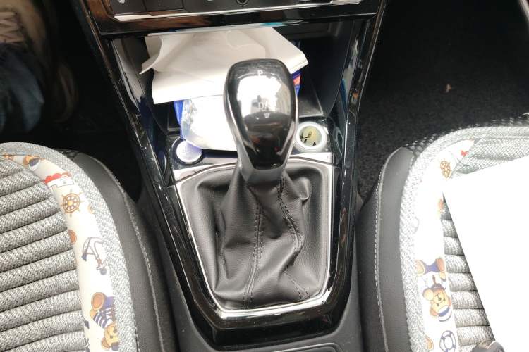Used Volkswagen Tacqua 2020 280TSI Starry Limited Edition Gear Lever