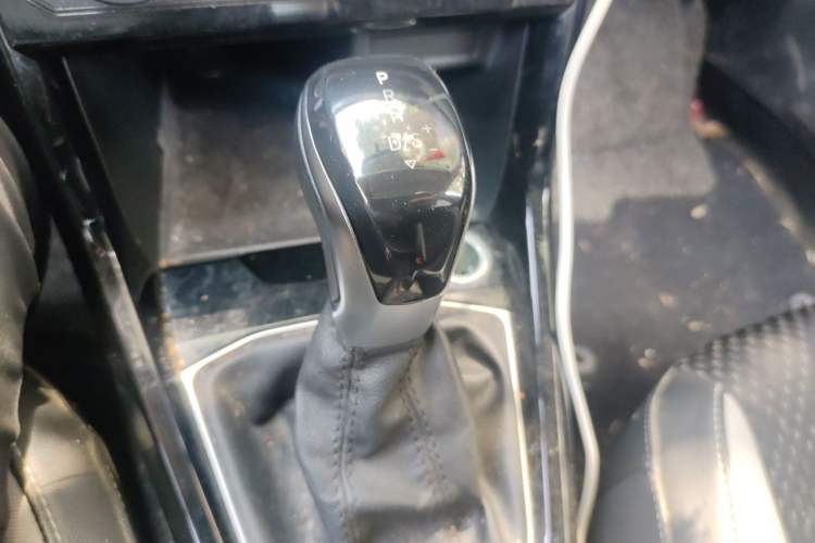 Used Volkswagen Tacqua 2020 1.5L Automatic Yue Gear Lever