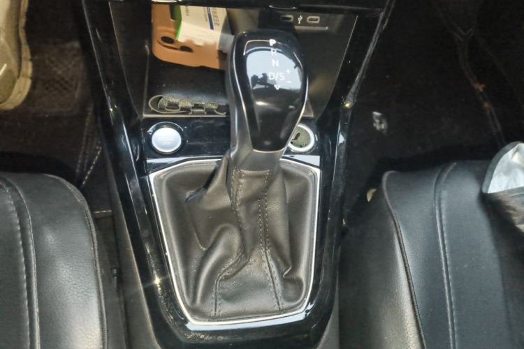 Used Volkswagen Tacqua 2020 1.5L Automatic Yue Gear Lever