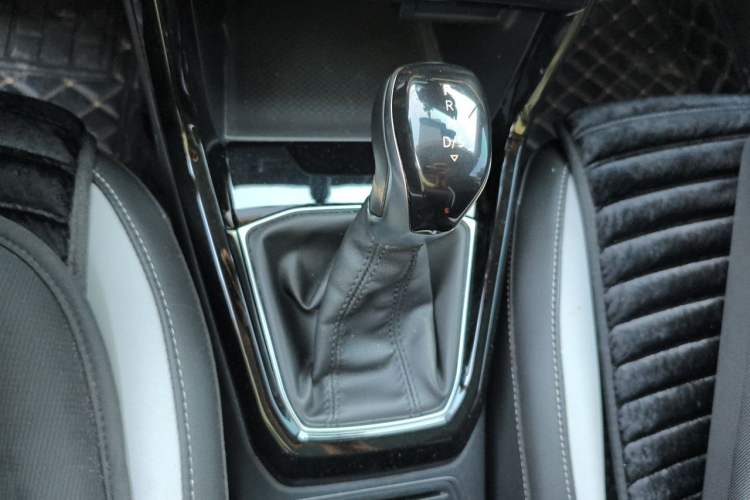 Used Volkswagen Tacqua 2020 1.5L Automatic Yue Gear Lever