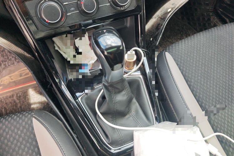 Used Volkswagen Tacqua 2020 1.5L Automatic Yue Gear Lever