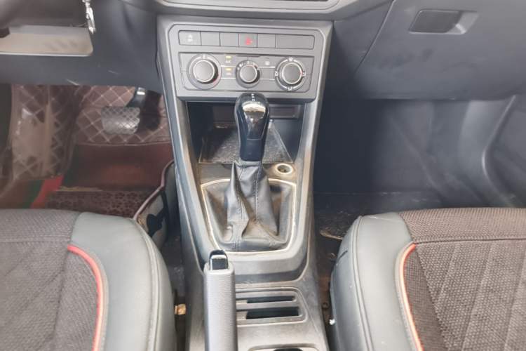 Used Volkswagen Tacqua 2020 1.5L Automatic Shang Gear Lever