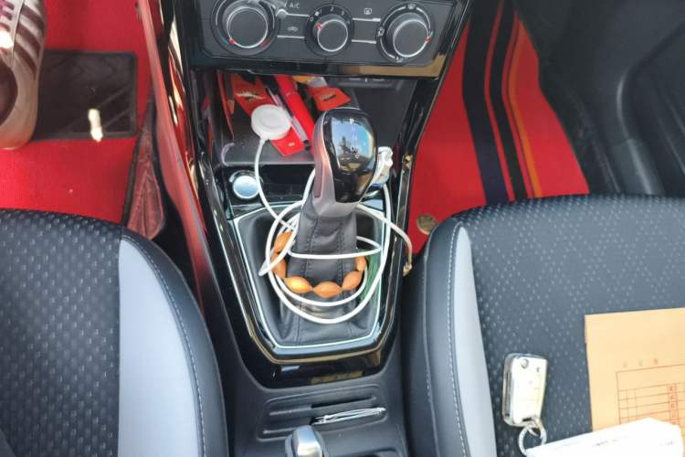 Used Volkswagen Tacqua 2020 1.5L Automatic Yue Gear Lever
