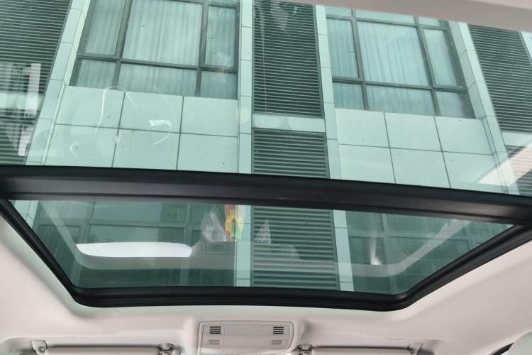 Used Volkswagen Tacqua 2020 280TSI DSG EnjoyPro Headliner