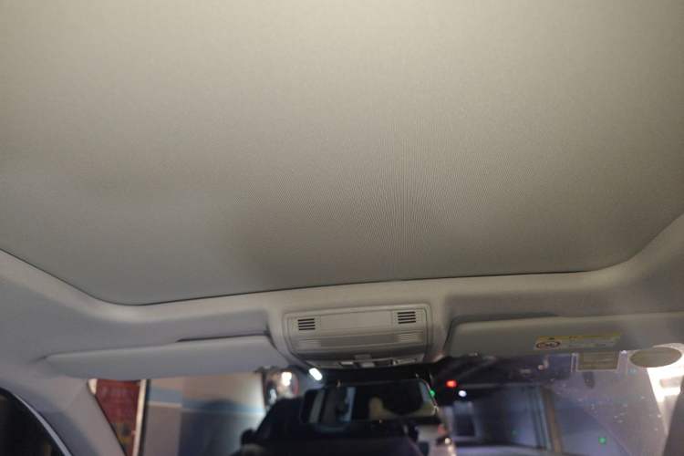 Used Volkswagen Tacqua 2020 1.5L Automatic Yue Headliner