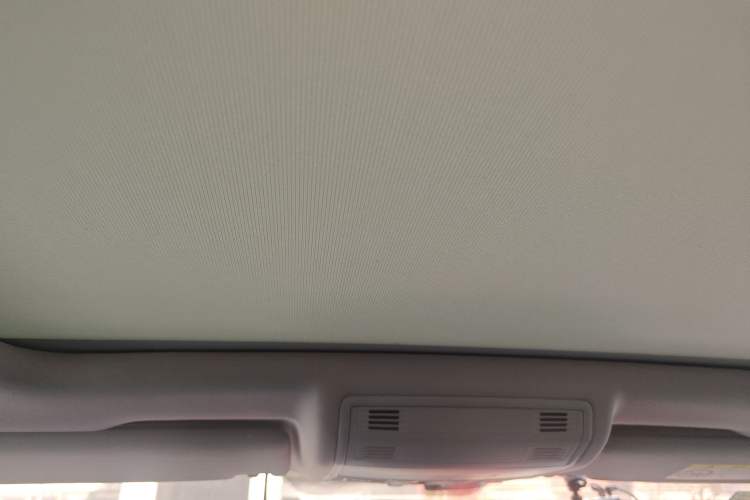Used Volkswagen Tacqua 2020 1.5L Automatic Yue Headliner