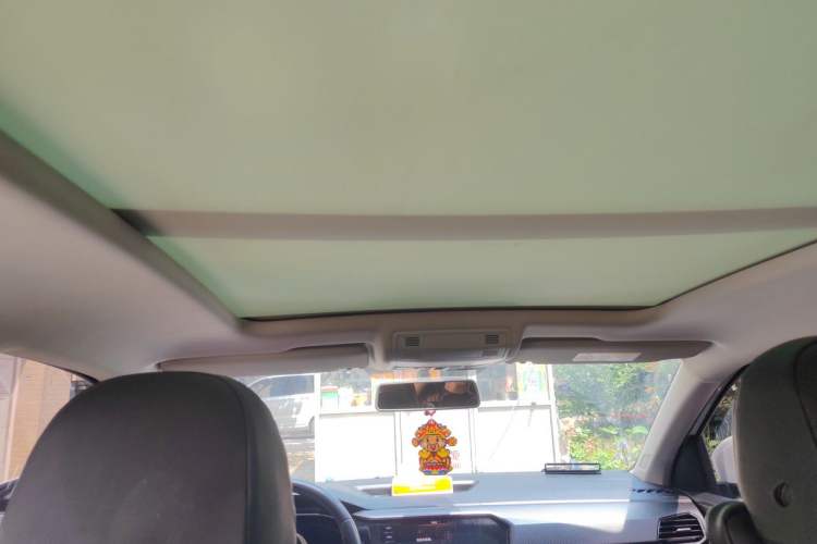 Used Volkswagen Tacqua 2020 1.5L Automatic R-Line Headliner