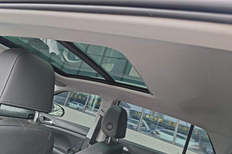 Used Volkswagen Tacqua 2020 1.5L Automatic Yue Headliner