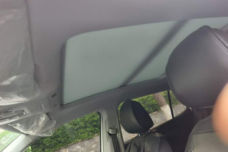 Used Volkswagen Tacqua 2020 1.5L Automatic Yue Headliner