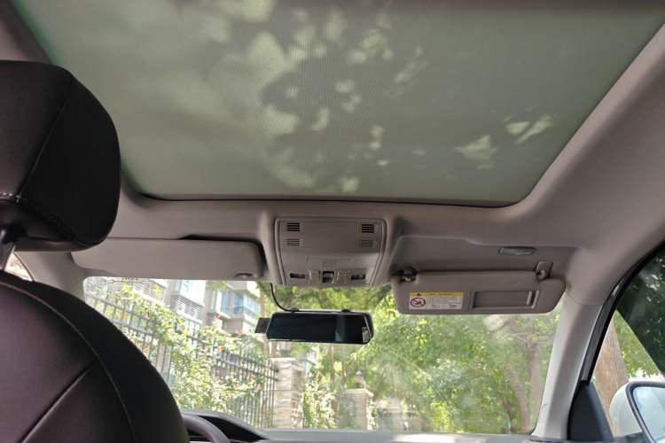 Used Volkswagen Tacqua 2020 1.5L Automatic Yue Headliner