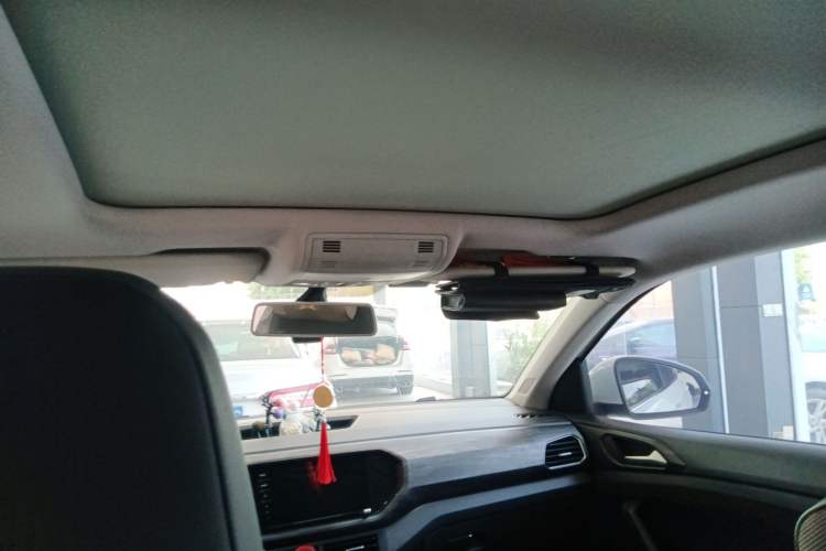 Used Volkswagen Tacqua 2020 1.5L Automatic Yue Headliner