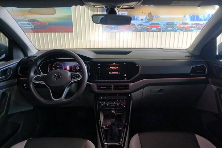 Used Volkswagen Tacqua 2020 280TSI DSG EnjoyPro Interior 1