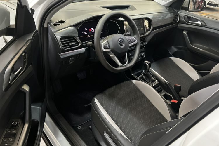 Used Volkswagen Tacqua 2020 1.5L Automatic Yue Interior 2
