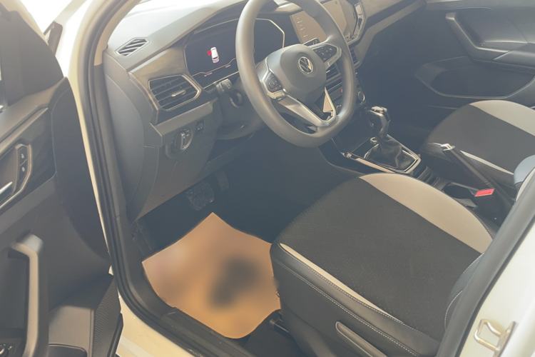 Used Volkswagen Tacqua 2020 1.5L Automatic Yue Interior 2