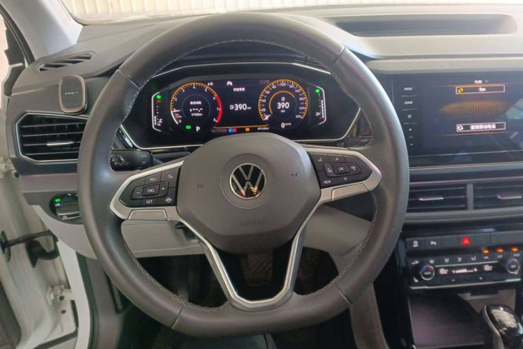 Used Volkswagen Tacqua 2020 280TSI DSG EnjoyPro Interior 2
