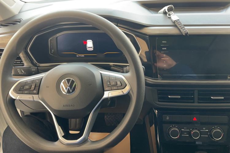 Used Volkswagen Tacqua 2020 1.5L Automatic Yue Interior 3