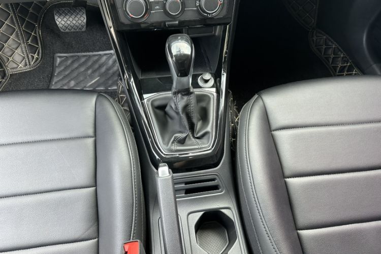 Used Volkswagen Tacqua 2020 1.5L Automatic Yue Interior 4