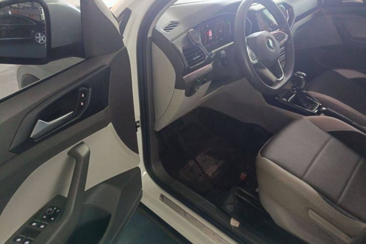 Used Volkswagen Tacqua 2020 280TSI DSG EnjoyPro Interior 4